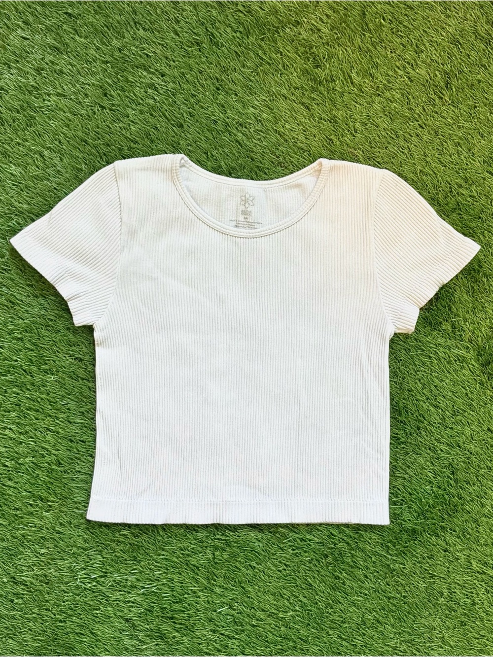 Aura White Ribbed Cropped T-Shirt Small